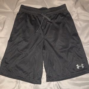 Black underarmour shorts